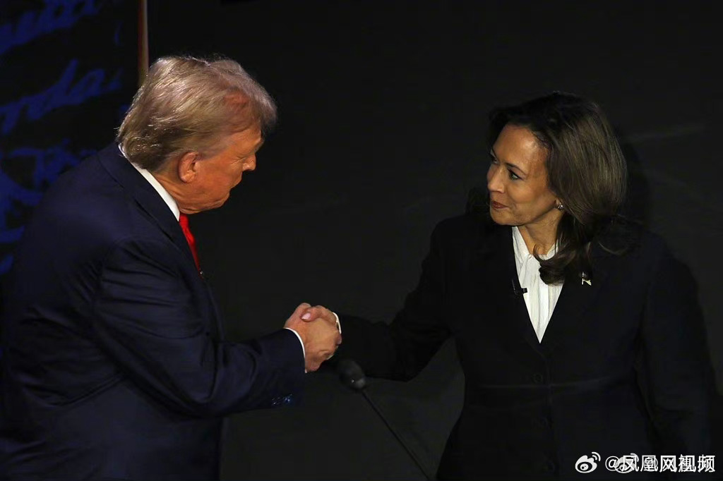 In a surprise display of civility, Democratic vice presidential candidate Kamala Harris initiated a handshake with Republican presidential candidate Donald Trump before the start of their first televised debate on September 10th. The gesture was a departure from the tense encounter between Trump and Democratic presidential candidate Joe Biden during their debate in June, where the two men did not shake hands.