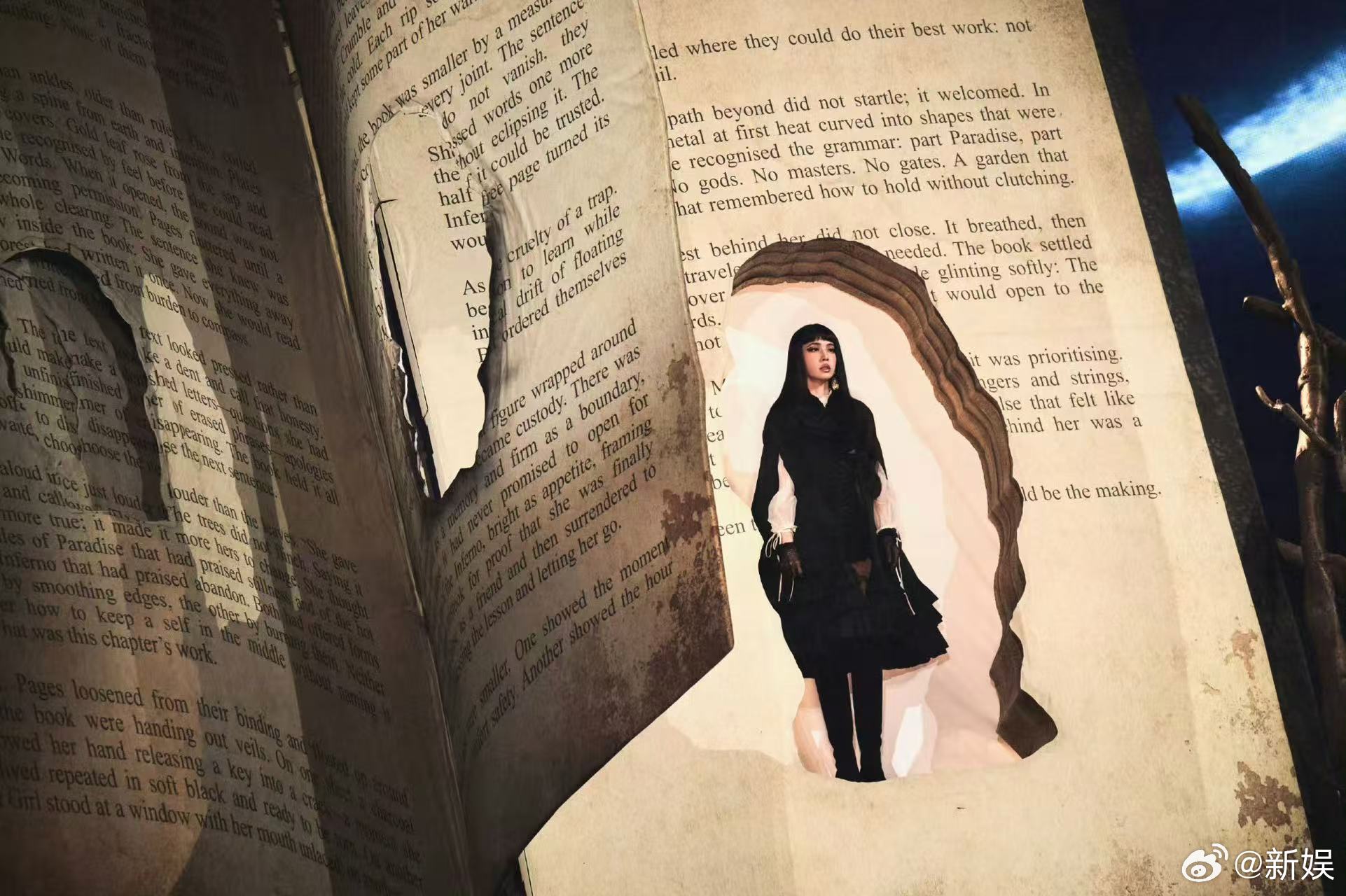 Taiwanese pop icon Jolin Tsai’s recent concert has become the center of a heated debate after being reported to authorities for allegedly promoting feudal superstition and improper metaphors—sparking a backlash from fans, critics, and even her own management, which issued a stern statement denouncing the allegations as baseless.